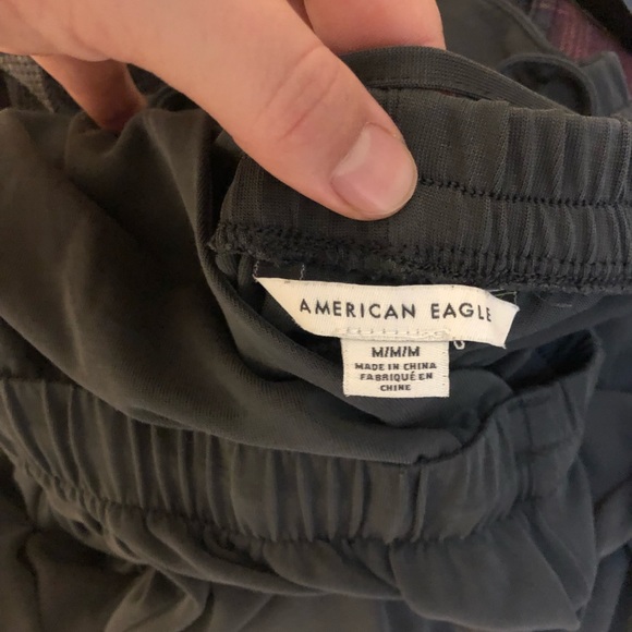 American eagle dark grey jumper. Ties @ back w/elastic waist adjustable straps - Picture 5 of 9